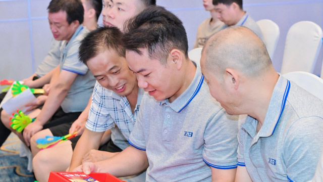日皮大全免费岁月，爱与成长同行